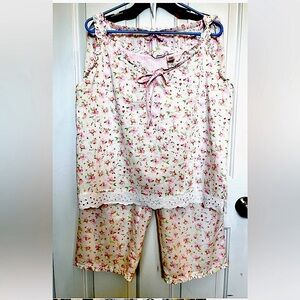Floral Adonna Women’s Pajama Set